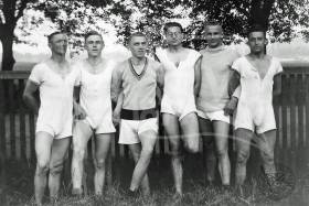 1927_trainingsgruppe-1.jpg